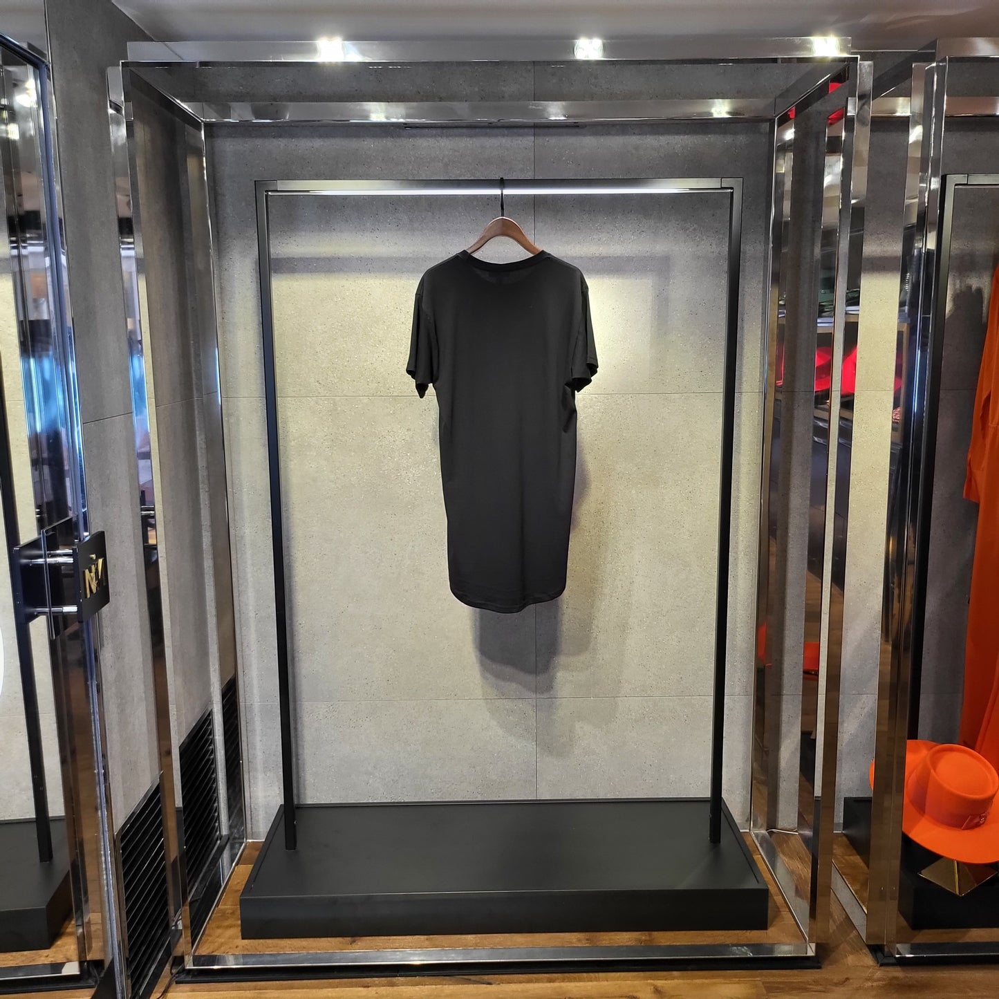 LONGSHIRT "LE CELEBRE INCONNU"