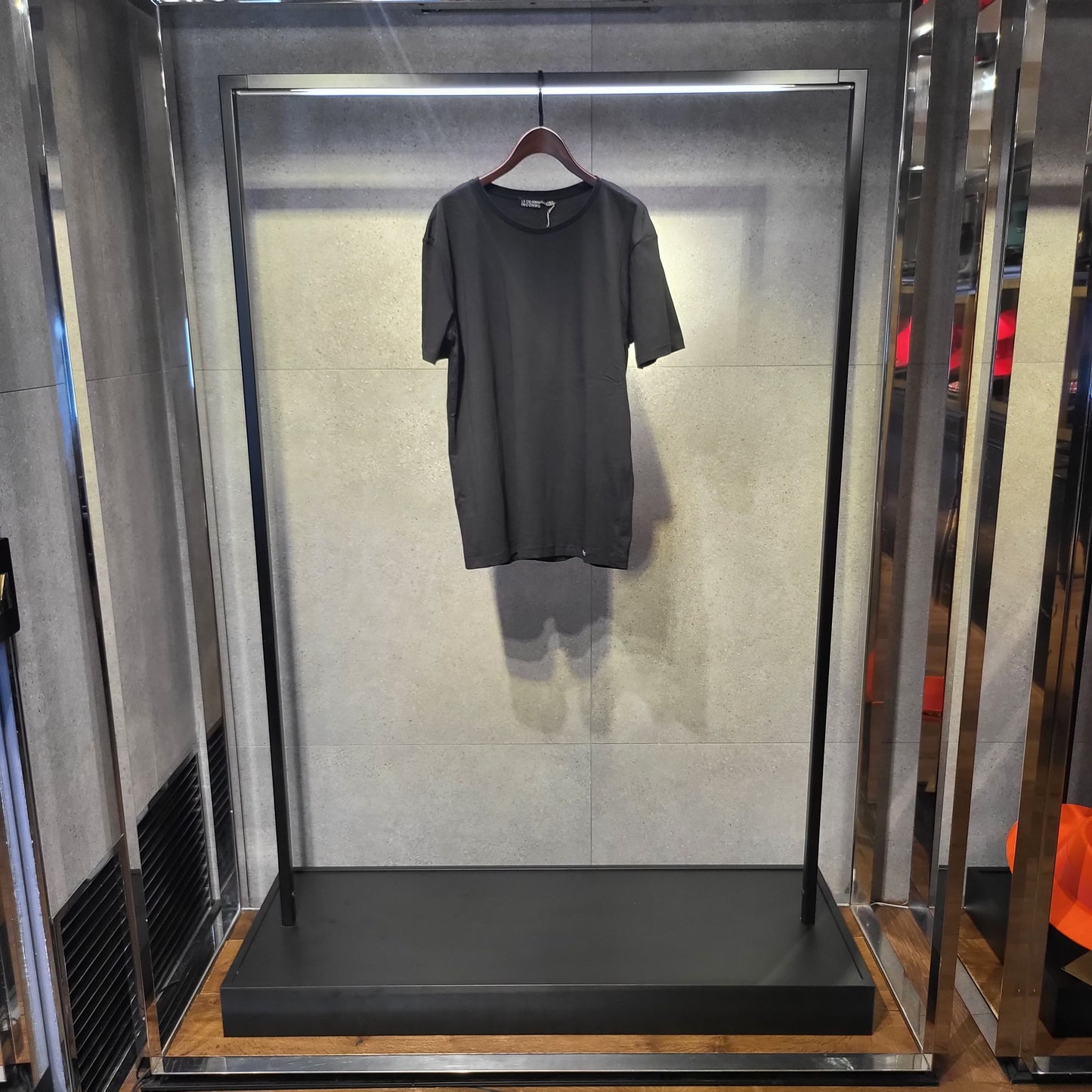 T-Shirt "LE CELEBRE INCONNU"