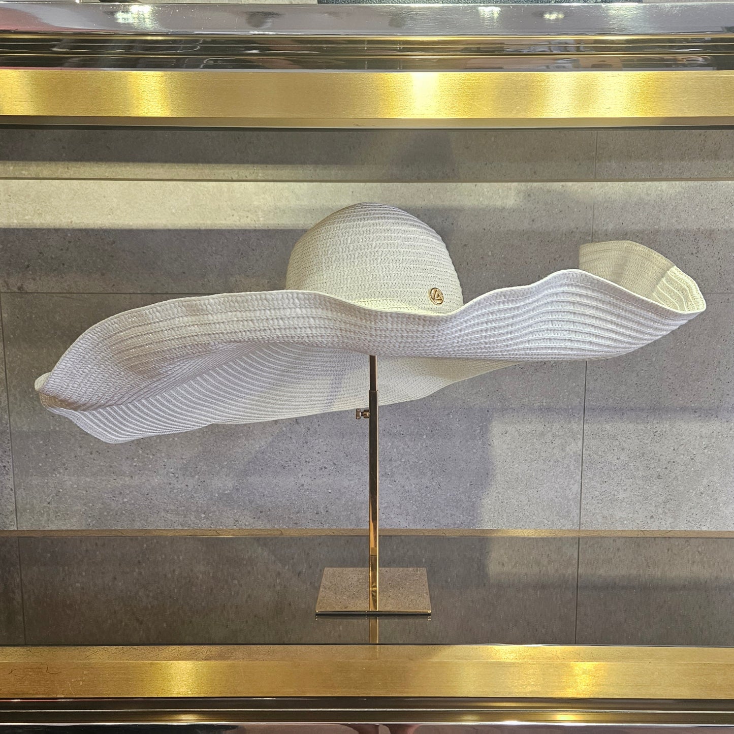 MAXI STRAW HAT