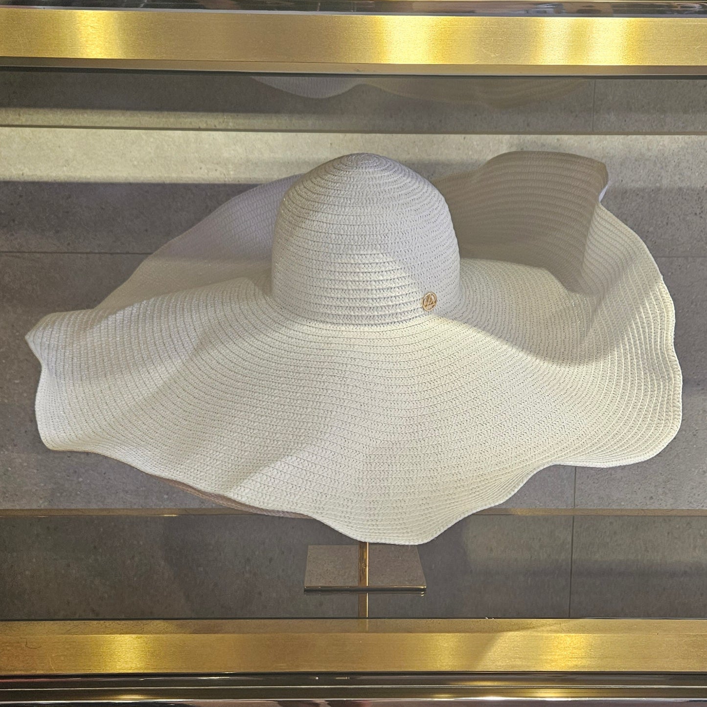 MAXI STRAW HAT