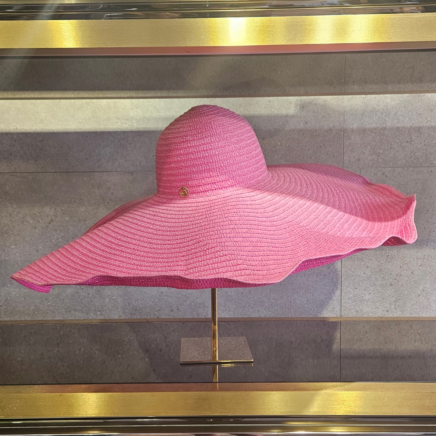 MAXI STRAW HAT