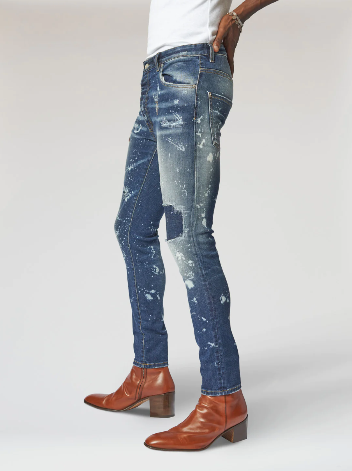 JOHNNY SKINNY