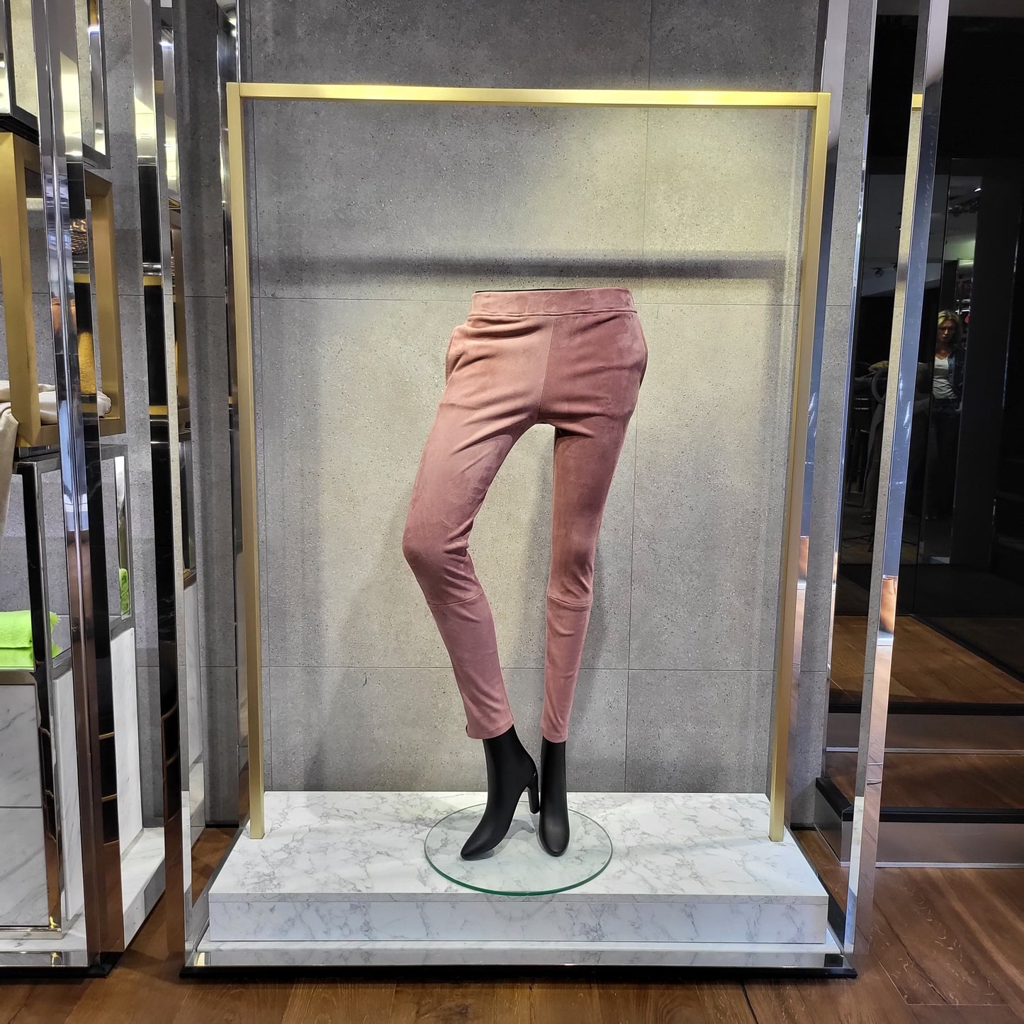 CHINO EN DAIM VIEUX ROSE