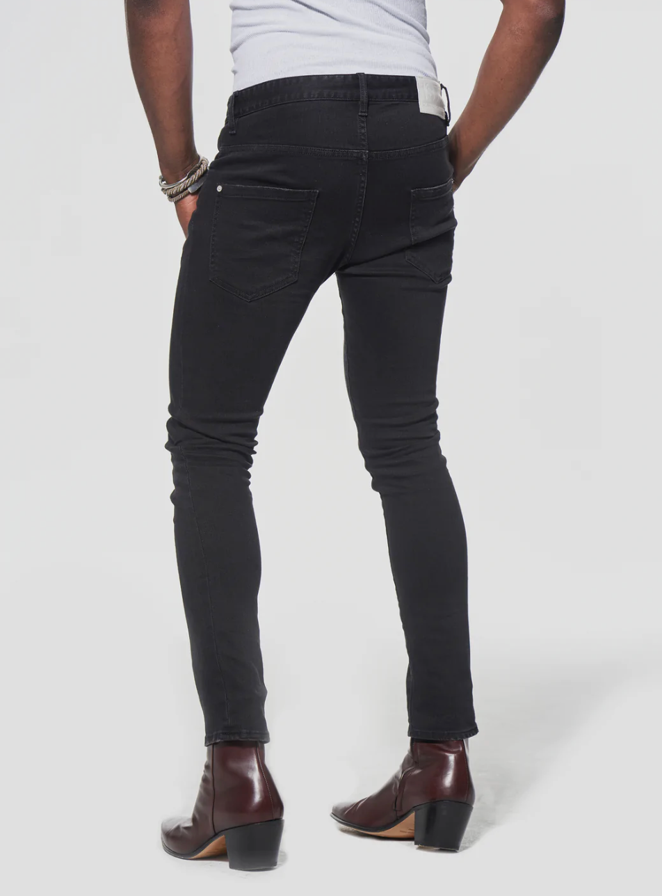 JOHNNY SKINNY